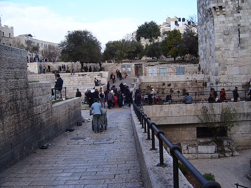 File:Damascus Gate Market (93224736).jpg