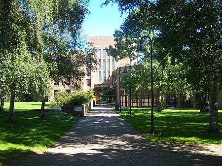 ไฟล์:Darwin College - UKC.JPG