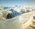 विमान से सन् १९५७ में बेयर्डमोर हिमानी की तस्वीर