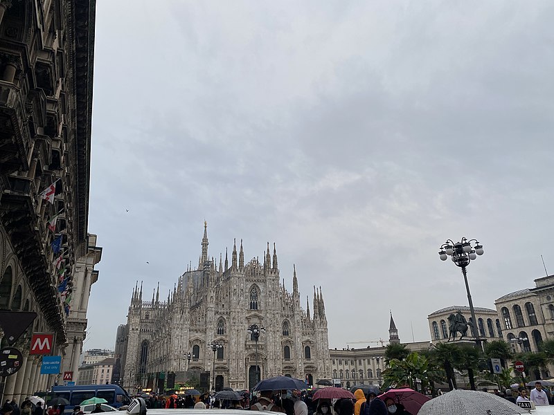 File:Duomo 1000 15.jpg
