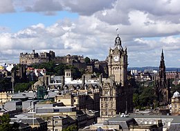 Edinburgh'nun Calton Tepesi'nden görünümü