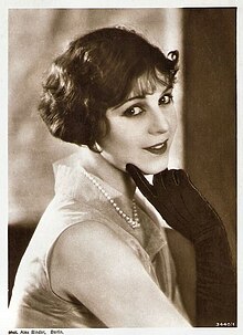 Elisabeth Pinajeff by Alexander Binder c. 1928.jpeg