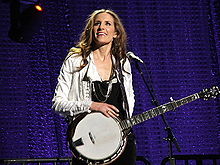 Strayer in concert with the Dixie Chicks, Austin, Texas, 2006
