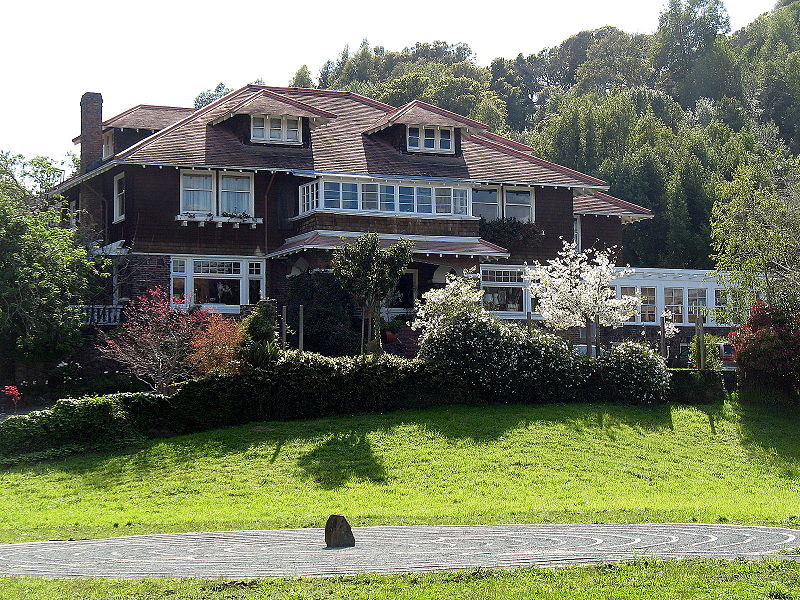 File:Erskine B. McNear House 121 Knight Dr San Rafael CA 3-21-2010 3-54-27 PM.JPG