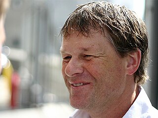 <span class="mw-page-title-main">Erwin Koeman</span> Dutch footballer and manager