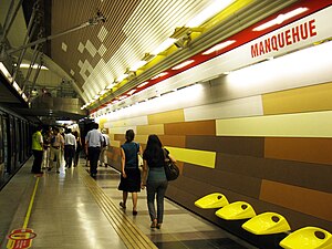 Estación Manquehue, Metro de Santiago.jpg