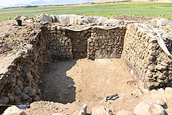 Excavations. Parthian building at Qalatga Darband, Darband-i Rania, Sulaymaniyah Governorate, Iraqi Kurdistan.jpg