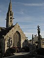 La Forêt-Fouesant : l'église paroissiale Notre-Dame d'Izel-Vor et le calvaire