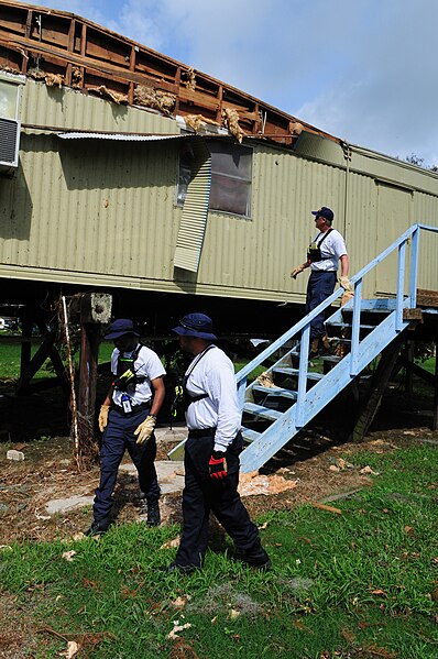 File:FEMA - 37971 - FEMA US&R team searching homes in Louisiana.jpg