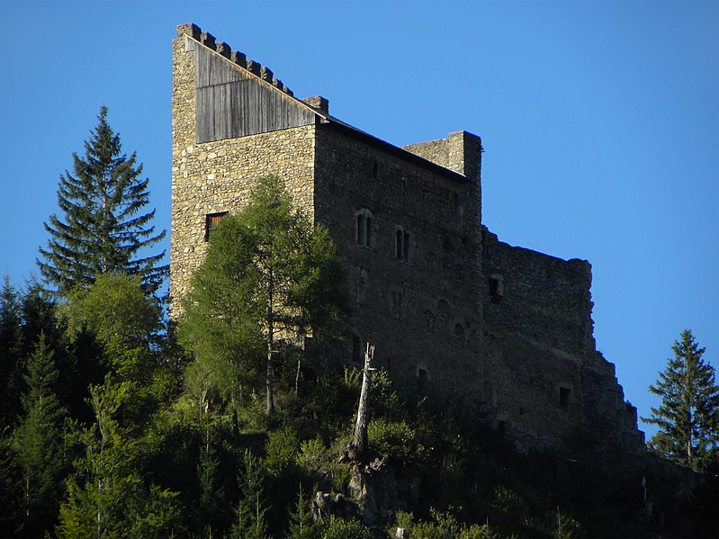 File:Frauenburg - Burgruine.jpg