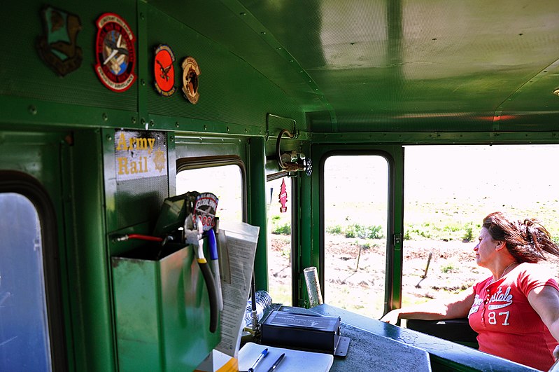 File:GE 80-tonner at Beale AF Base.jpg