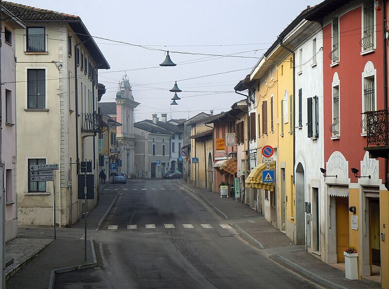 File:Gambara-Via Garibaldi.jpg