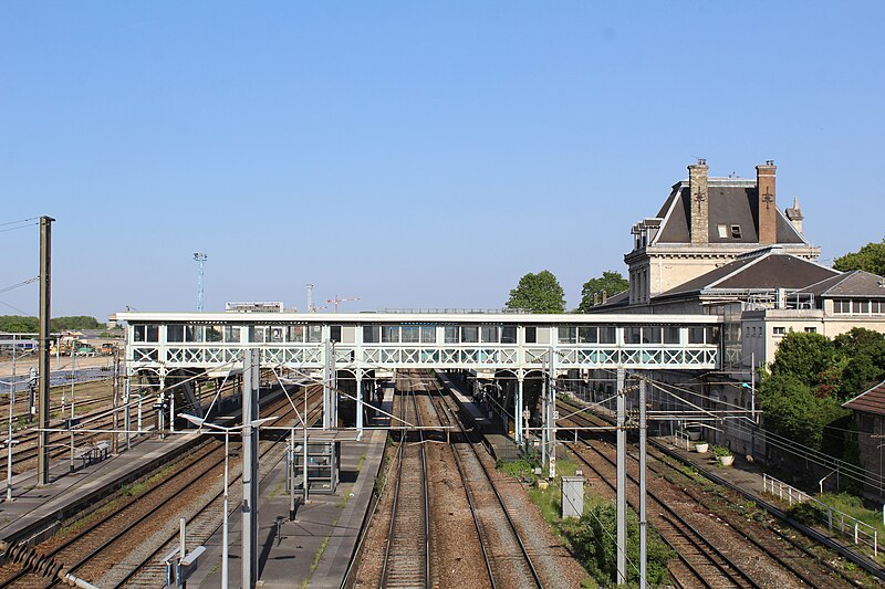 File:Gare Pantin 4.jpg