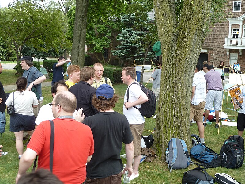 File:Governors Island Picnic 4.jpg