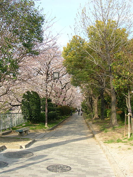 File:Goyosui-ato Gaien01.jpg