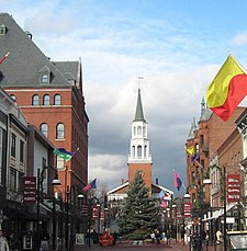O centro de Burlington con a suya ilesia