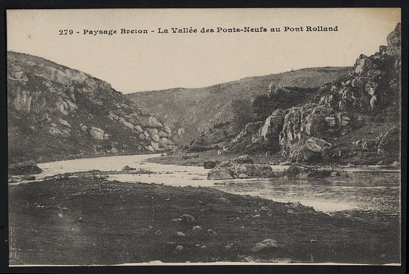 File:Hillion - Vallée des Ponts-Neufs au Pont Rolland - AD22 - 16FI1794.jpg