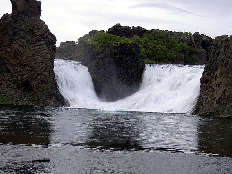 File:Hjalpafoss fall in Iceland 2005.JPG