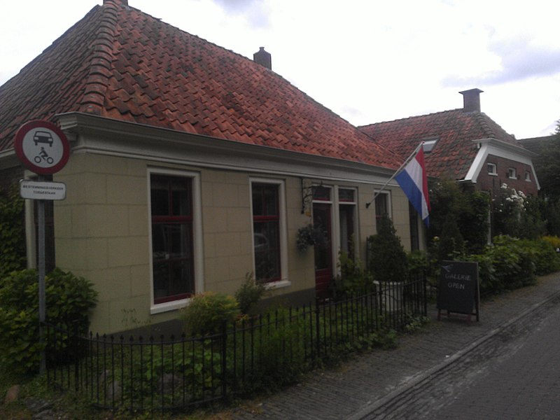 File:Huizen in den Ham 2013.jpg