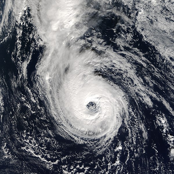 File:Hurricane Epsilon 4 Dec 2005.jpg