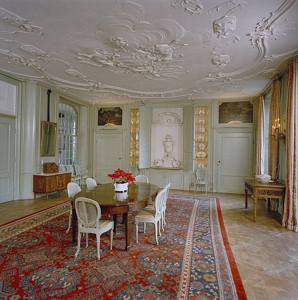 File:INTERIEUR, BEGANE GROND, OVERZICHT EETZAAL - Ridderkerk - 20299002 - RCE.jpg