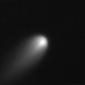 ISON Comet captured by HST, April 10-11, 2013.jpg