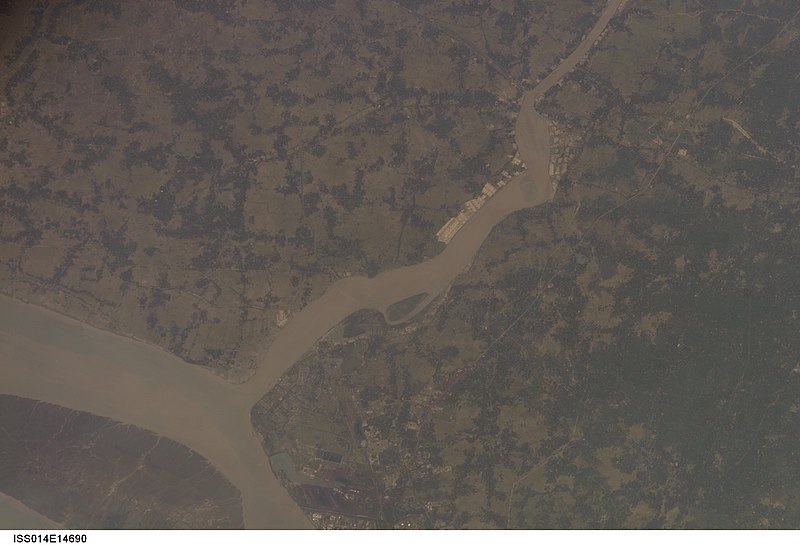 File:ISS014-E-14690 - View of India.jpg