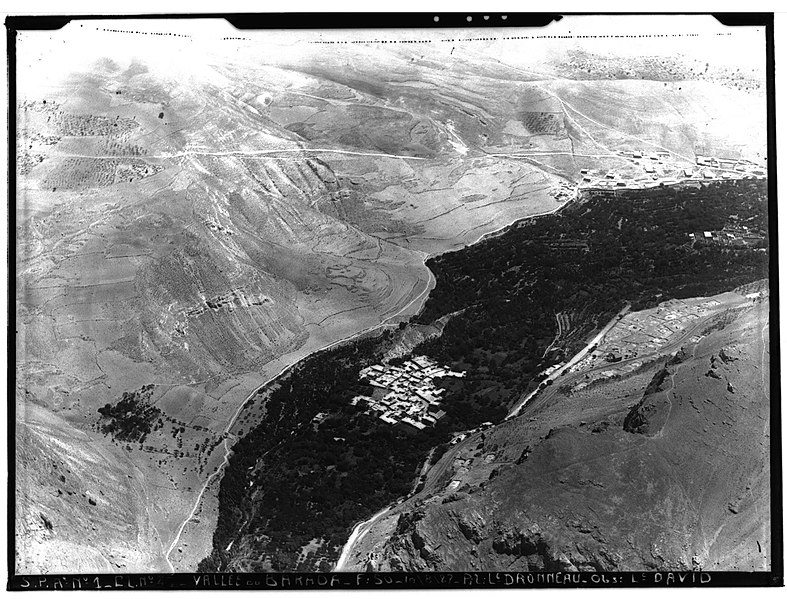 File:Ifpo 21319 Syrie, gouvernorat de Rif Dimachq, vallée du Barada, vue aérienne oblique.jpg