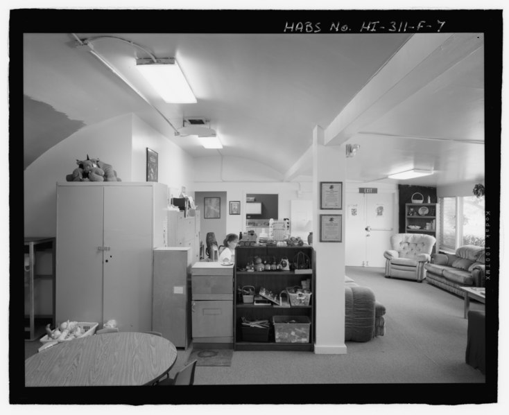 File:Interior view of the living room, doorways to kitchen and toilet at the back wall, view facing northwest - U.S. Marine Corps Base Hawaii, Kaneohe Bay, Golf Course Equipment and Repair HABS HI-311-F-7.tif