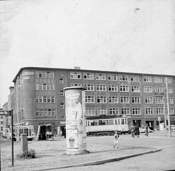 File:Jacobsenhaus in der Holstenstraße 2-12 (Kiel 35.488).jpg