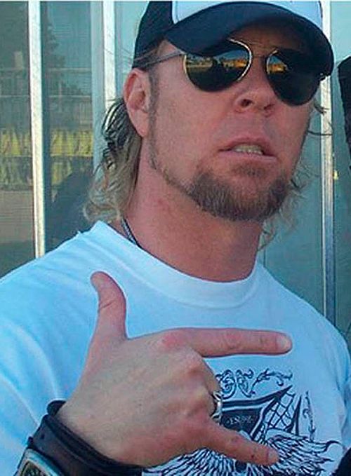 Hetfield backstage at the Big Day Out 2004