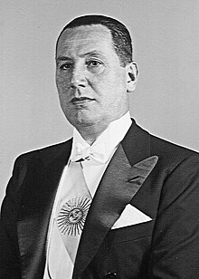 Juan Domingo Perón (cropped 2).jpg