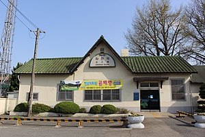 Jwacheon Station of Korail in 2018.jpg