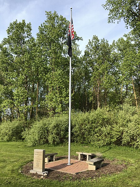 File:Kelleys Island Unknown Soldier.jpg