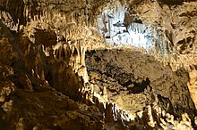 Limestone cave Kolbinger Hohle Kolbinger Hohle, Tropfsteinhohle (Tuttlingen).jpg