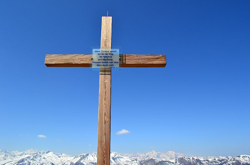 File:Kreuzkogel Gipfelkreuz, 2011.jpg