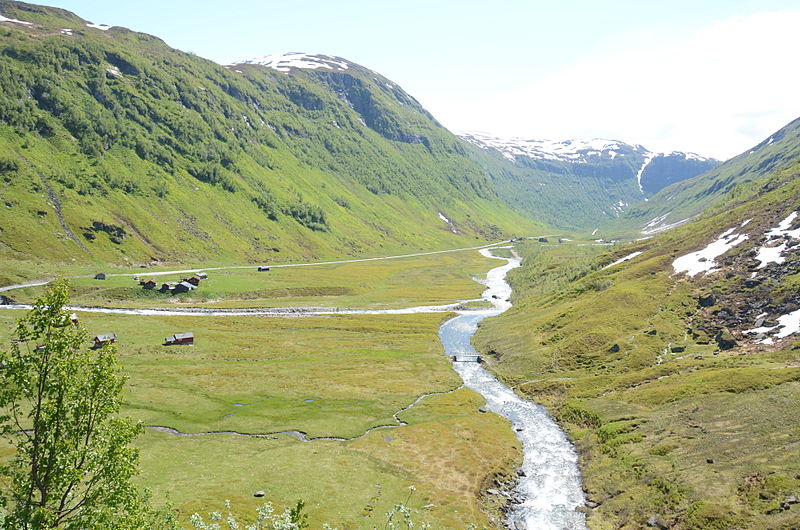 File:Kvassdalen, en typisk U-dal (8968).jpg