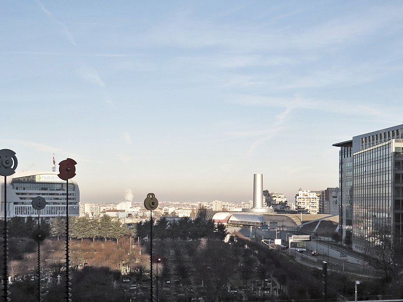 File:La défense (50568047432).jpg