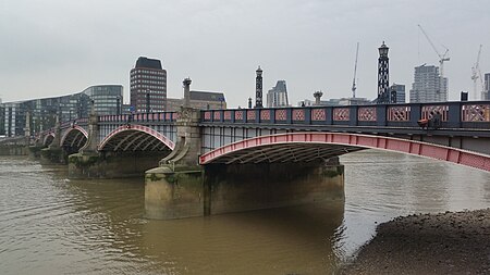 Lambeth bridge