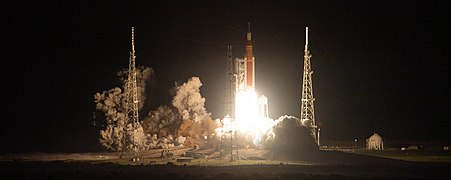 Start der SLS-Rakete bei der Artemis I-Mission