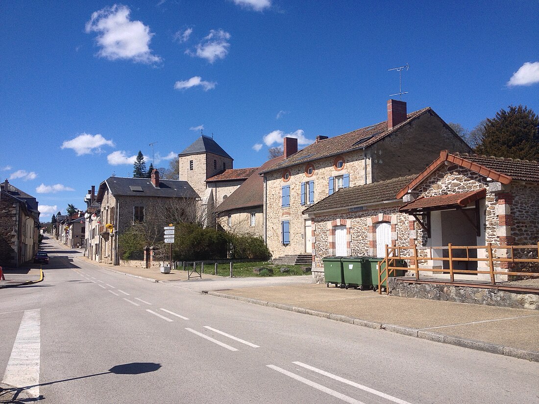 File:Le bourg de Linards.jpg