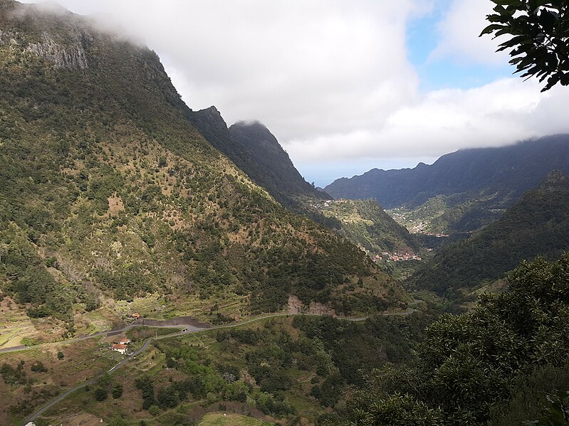 File:Levada dos Tornos, Madeira, view to Lombo Urzal anda Boaventura valley.jpg