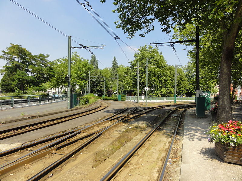 File:Lignes R et T du tramway de Lille - Roubaix - Tourcoing (116).JPG