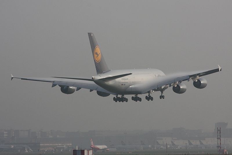 File:Lufthansa Airbus A380-841 D-AIMD "Tokio" (24980706689).jpg