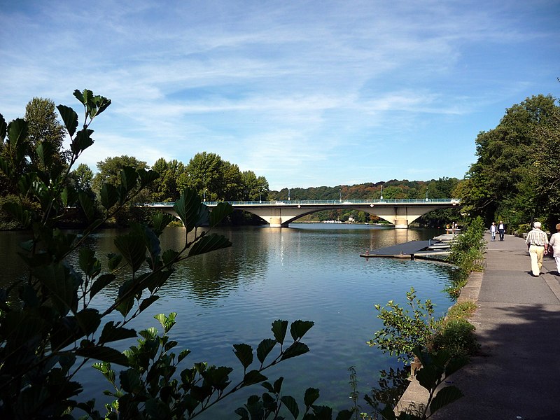 File:Mülhein an der Ruhr – Mendener Brücke - panoramio.jpg