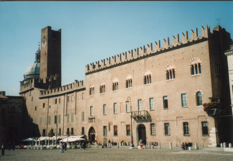 صورة:Mantova Bonacolsi.jpg