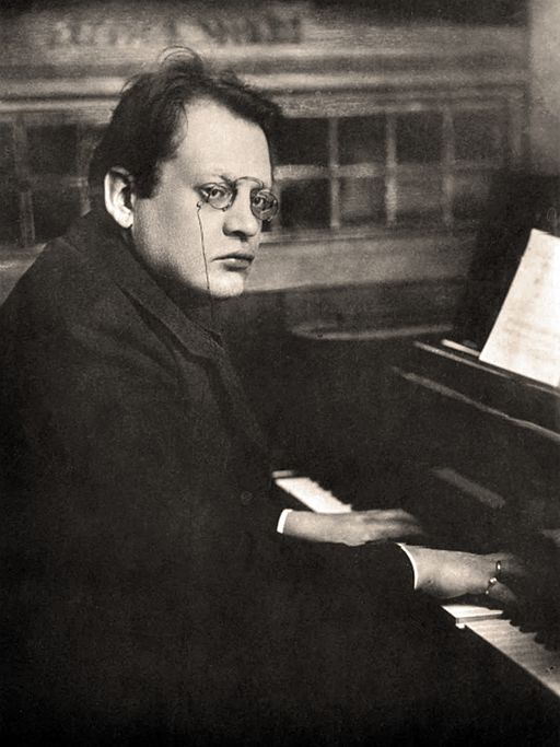 Max Reger playing piano