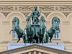 Cuadriga frente al Teatro Bolshói de Moscú, esculpida por Peter Clodt von Jürgensburg.