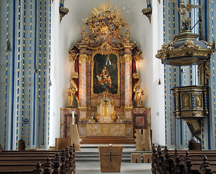 File:Namen-Jesu-Kirche Bonn@Altar Pulpit 20180825.jpg