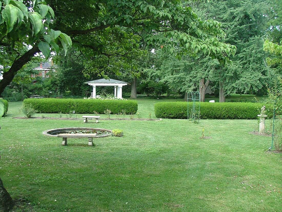 File:Nannine Clay Wallis Arboretum.jpg